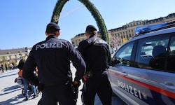 Polizeikontrollen zu Ostern in Österreich: Uniformierte und Beamte in Zivil sind im Einsatz, ...