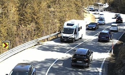 Auf der Fernpassstraße herrschte Samstagmittag stellenweise dichter Verkehr.