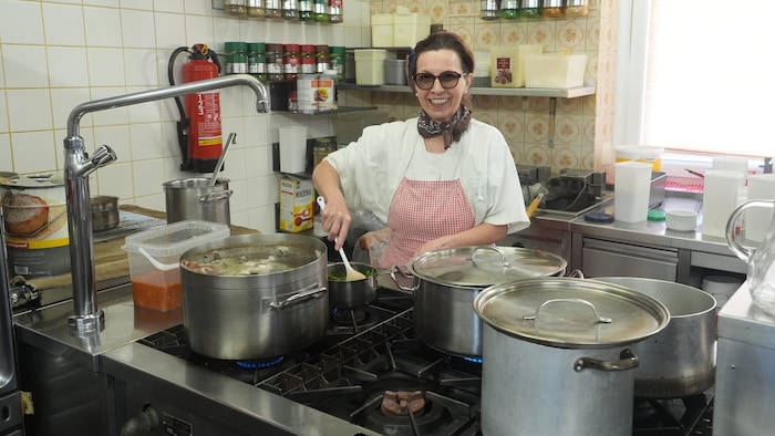 Jahrzehntelang war Helga Neuwirth Chefin in der Küche. 