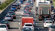 Am Wochenende ist es bereits in den frühen Morgenstunden zu starken Verkehrsverzögerungen auf ...