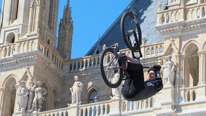 Die spektakulären Tricks der Top-Freestyle- Mountainbiker vor der einmaligen Kulisse des ...