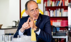 Für Filzmaier ist Bildungsminister Christoph Wiederkehr ein Gewinner des Abends. Er wurde ...