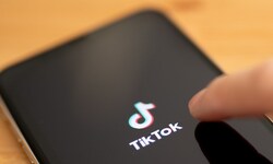 Die US-Regierung setzt die hohen Zölle auf chinesische Smartphones wieder aus.