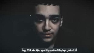 Die Terrororganisation Hamas hat am Samstag wieder ein Video von einer Geisel veröffentlicht.