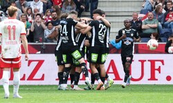 Die Schwarzen aus Graz durften in der Mozartstadt jubeln.