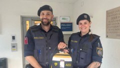 Polizisten und Lebensretter: Gerald Kendlbacher und Lisa Wallner aus Zell am See (Bild: Polizei Salzburg)