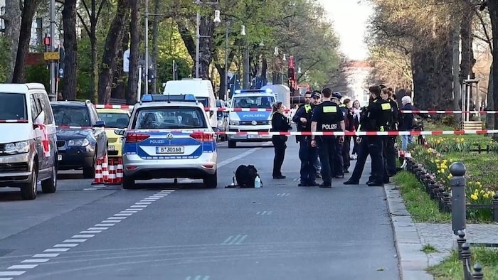 Am Samstag wurde ein Fahrtgast in Berlin von einem anderen erstochen.