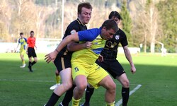 Im Verfolgerduell zwischen Zell am See und Annaberg-Lungötz wurde um jeden Ball gerungen.