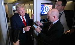 Trump stiftet aus seinem Flugzeug heraus neue Verwirrung um seine Zollpolitik.