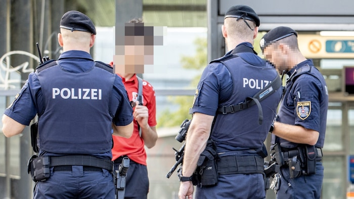 Die Zahl der Straftaten hat sich in den letzten fünf Jahren bei den zehn-bis 14-Jährigen nahezu ...