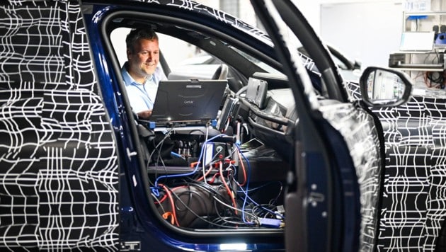 Josef Honeder leitet die Entwicklung im BMW-Werk in Steyr. (Bild: Wenzel Markus)