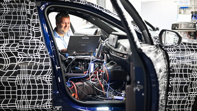 Josef Honeder leitet die Entwicklung im BMW-Werk in Steyr. (Bild: Wenzel Markus)
