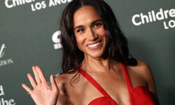 Herzogin Meghan besuchte ein Theaterstück am Broadway und fuhr mit vier Autos vor dem Theater ...