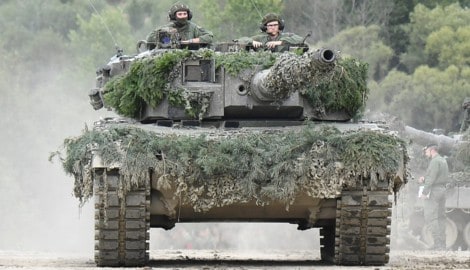 Übung des österreichischen Bundesheeres mit dem Kampfpanzer Leopard 2.