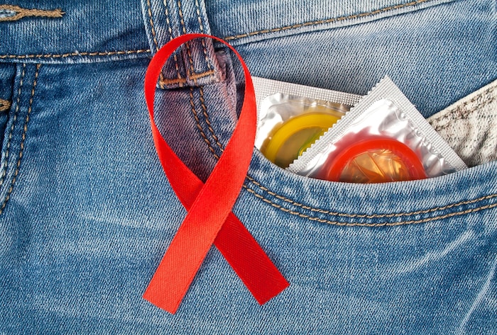 Erkrankungen mit Syphilis, Chlamydien & Co. sind im Steigen. Der Gebrauch von Kondomen sinkt jedoch. Es braucht Aufklärung!