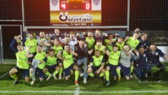 St. Jakob im Walde/Festenburg ließ sich nach dem 4:0 im Schlager zurecht ordentlich feiern (Bild: Philipp Braunegger)