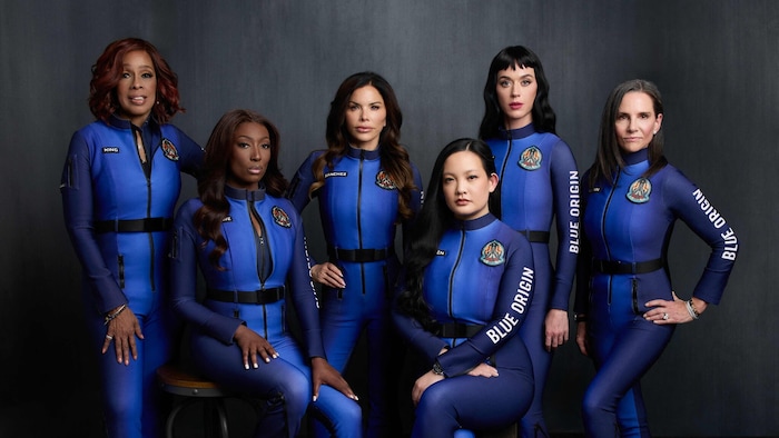 Ein Stückchen Weltraumliebe im Brautkleid: Im April schwebte Lauren Sánchez mit Gayle King und ...