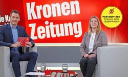 Vizebürgermeisterin Bettina Emmerling (Neos) beantwortete im Krone-TV-Studio die von ...