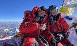 Rupert Hauer mit seiner Partnerin und Expeditionsärztin Anita Maruna am Everest.  
