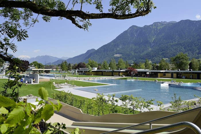 Im Nenzinger Walgaubad ist bereits alles für den Saisonstart am kommenden Montag angerichtet.