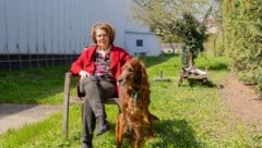 Jetzt im Frühjahr kehrt die Sonne dank ihres höheren Standes in den Garten von Maria T. in zurück. Den Winter über reagiert aber der Schatten der acht Meter hohen Feuermauer am Nachbargrund  (Bild: Urbantschitsch Mario)