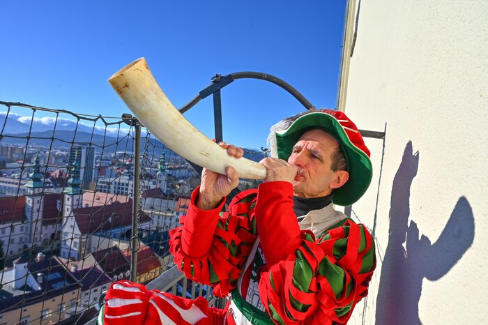 Ein berühmter Vorgänger ist Horst Ragusch, der das Horn blies.