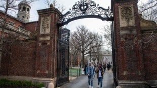 Eingangstor zum Campus der US-Universität Harvard