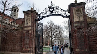 Eingangstor zum Campus der US-Universität Harvard
