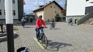 In kurzfristig aufgestellten Parcours wird in Salzburger Gemeinden geübt. (Bild: zVg)