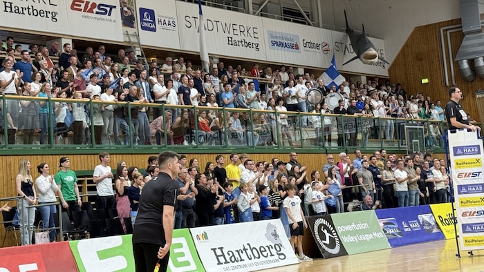 Die Hartberger Fans gaben auf der Tribüne Vollgas.