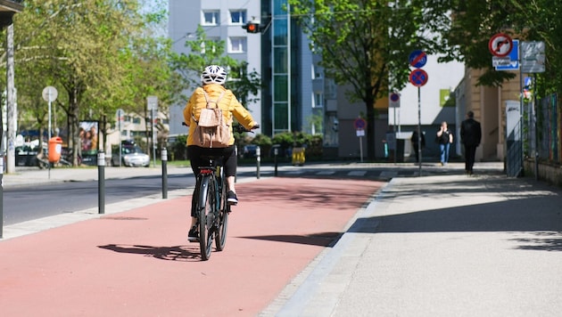 Ab Anfang Oktober ist der 1,6 Kilometer lange Weg – hier auf Höhe der BAfEP in der Lederergasse ...