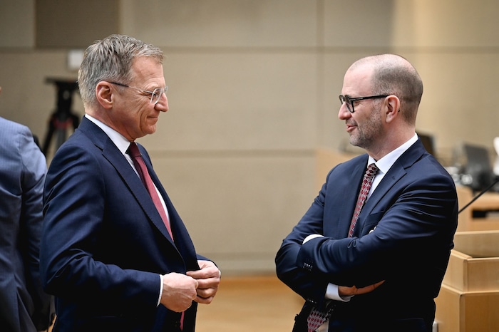 Bürgermeister Prammer (re.) will mit LH Thomas Stelzer über eine Lösung sprechen: „Er hat gezeigt, dass es möglich ist, scheinbar unlösbare Konflikte durch konstruktive Zusammenarbeit zu lösen.