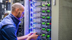 Für KI-Anwendungen braucht es vor allem eines: Rechen- und Serverkapazitäten für Training und ...