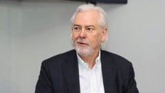 Jacek Olczak, Chef von Philip Morris, prangert falsche Tabakpolitik in Brüssel an. (Bild: Zwefo)