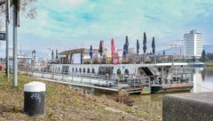 Ein angelegtes Passagierschiff war Ziel der jungen Einbrecher. (Bild: Horst Einöder/Flashpictures)