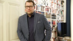 Politikwissenschaftler und Extremismusforscher Nicolas Stockhammer wünscht sich eine Umsetzung der Überwachung von Messenger-Diensten. Allerdings nur nach strikten Regeln richterlicher Freigabe. (Bild: Holl Reinhard)