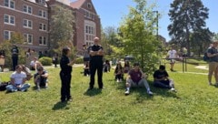 Die Studierenden und Angestellten der Florida State University wurden angewiesen, sich nicht wegzubewegen. (Bild: AP/Kate Payne)