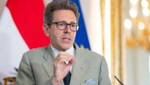 Seinen eigenen hohen Verdienst begründet Mahrer mit „viel Verantwortung“.
