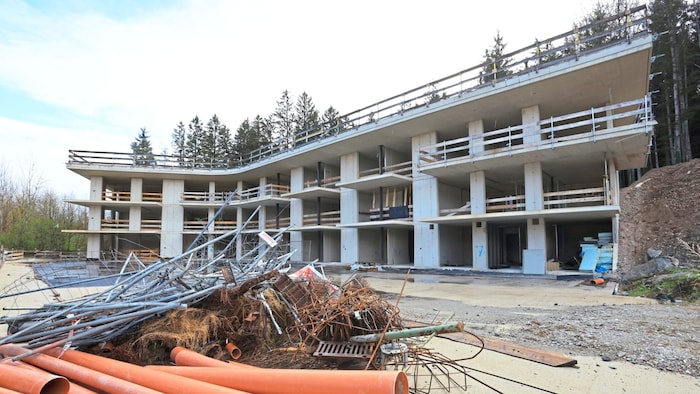 Die „Krone“ schaute schon öfter beim „Geister-Rohbau“ in Igls vorbei.