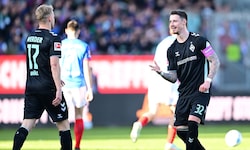 Marco Friedl hat seinen Vertrag bei Werder Bremen verlängert.