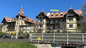 Das prächtige Hotel Wörthersee in der Ostbucht verfällt jetzt rapide.