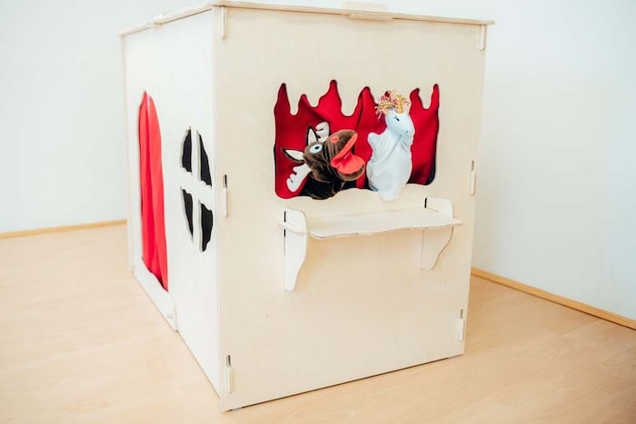 Die gemütlichen Holzhäuschen von KuWiH aus dem Weinviertel sind in zwei Minuten zusammengebaut.