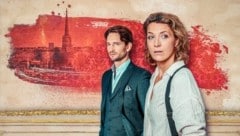 Vorhang auf für ein neues Wiener Ermittlerduo: Carl-Albrecht Nassau (August Wittgenstein) und Franziska Malzer (Caroline Frank) im Einsatz. (Bild: ORF)