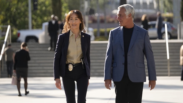 Harry Bosch trifft bereits in der letzten Folge von „Bosch: Legacy“ auf Renée Ballard, die im Sommer eine eigene Serie bekommt. Im neuen Trailer taucht aber auch Bosch mit auf. (Bild: © Amazon Content Services LLC)