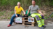 Ortschef Michel Strasser (li.) und sein Bauhofleiter Martin Gleiß freuen sich über jedes noch so ...