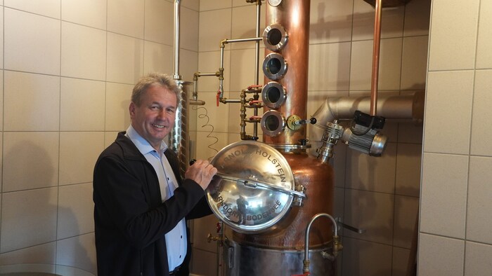 Auch für die Herstellung von Hochprozentigem ist jetzt wieder mehr Zeit.