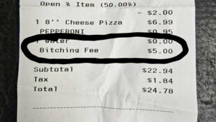 Dem Gast wurde eine „Motz-Gebühr“ („Bitching Fee“) verrechnet.