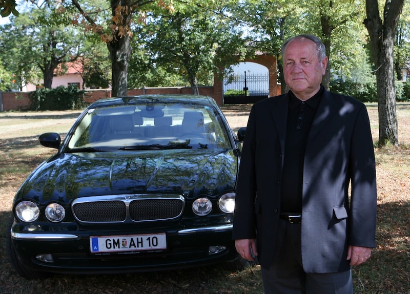 Unterwegs mit dem Jaguar. „AH“ steht in diesem Fall Asamer-Hufnagl.  (Bild: Vukovits Martin)