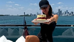 Victoria Beckham teilte Fotos von ihrer Geburtstagsfeier. Zur Feier des Tages gab es auch Kuchen. (Bild: instagram.com/victoriabeckham)