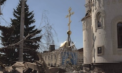 Eine zerstörte Kirche in der Ukraine.